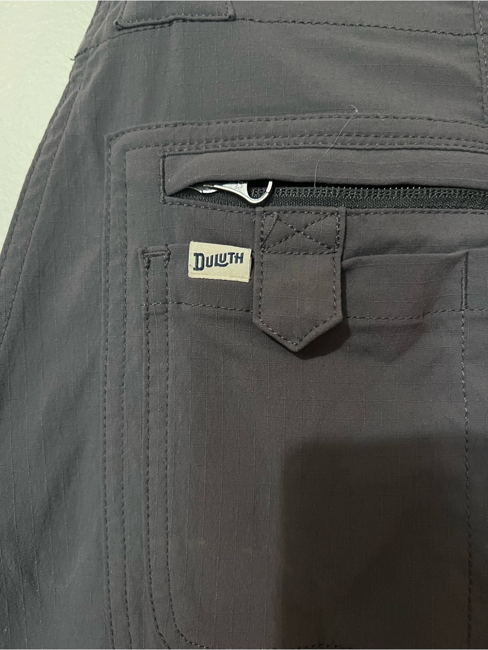 Duluth Trading Co Heirloom Gardening Overalls Dark Grey Charcoal Medium x 29 - Picture 3 of 11